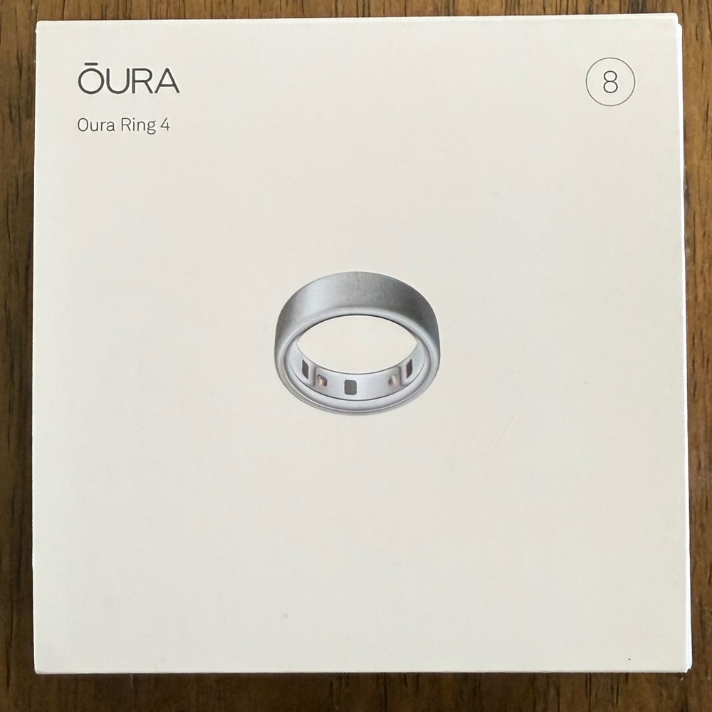 Oura Ring Gen 4 in Brushed Silver Size 8